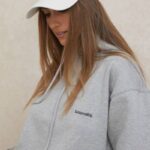 アクセサリー House of CB デボン オフホワイト バックル バック ベースボール キャップ 0N8J1062