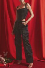 衣類 House of CB Daria ブラックサテン ストレートレッグ カーゴパンツ 0N8J942 - Image 9