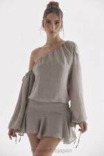 衣類 House of CB ウィルヘルミナ アッシュ グリーン オフショルダー ドレス 0N8J289 - Image 3