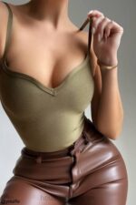 衣類 House of CB カミラ オリーブ スイートハート ネックライン 包帯ボディスーツ 0N8J756 - Image 9