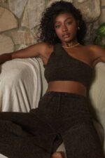 衣類 House of CB チャーリー チョコレート シェニール ワンショルダー クロップトップ 0N8J782 - Image 2