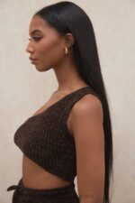 衣類 House of CB チャーリー チョコレート シェニール ワンショルダー クロップトップ 0N8J782 - Image 11