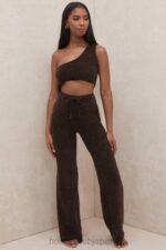 衣類 House of CB チャーリー チョコレート シェニール ワンショルダー クロップトップ 0N8J782 - Image 10