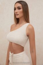 衣類 House of CB チャーリークリームシェニールワンショルダークロップトップ 0N8J781 - Image 17
