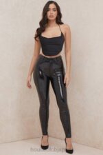 衣類 House of CB ヘーゼルブラックサテンタイバッククロップトップ 0N8J773 - Image 9