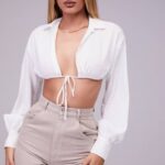 衣類 House of CB ミストレス ロック ウィッシュリスト ホワイト バルーン スリーブ クロップド シャツ ブラレット付き 0N8J739