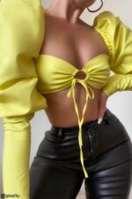 衣類 House of CB ミストレス ロックス タフ ラブ レモン パフ スリーブ クロップド トップ 0N8J754 - Image 2