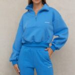 衣類 House of CB ミッチブルー クロップド ジップ フロント スウェットシャツ 0N8J790