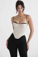 衣類 House of CB リュエット ベージュ サテン ワイヤー入りコルセット 0N8J30 - Image 4