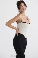 衣類 House of CB リュエット ベージュ サテン ワイヤー入りコルセット 0N8J30 - Image 5