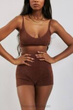衣類 House of CB ローナチョコレートふわふわニットクロップトップ 0N8J778 - Image 6