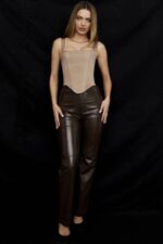 衣類 House of CB inaya チョコレートクロコストレッチヴィーガンレザーパンツ 0N8J954 - Image 2