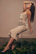 衣類 House of CB Sidonie latte サテン レースアップ ミディスカート 0N8J937 - Image 13